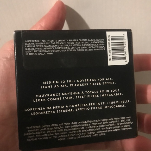 FENTY POWDER FOUNDATION - Picture 3 of 5